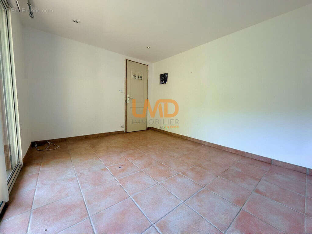 Callas Var – Maison 4 chambres, 1917 M² et beau potentiel - photo 11