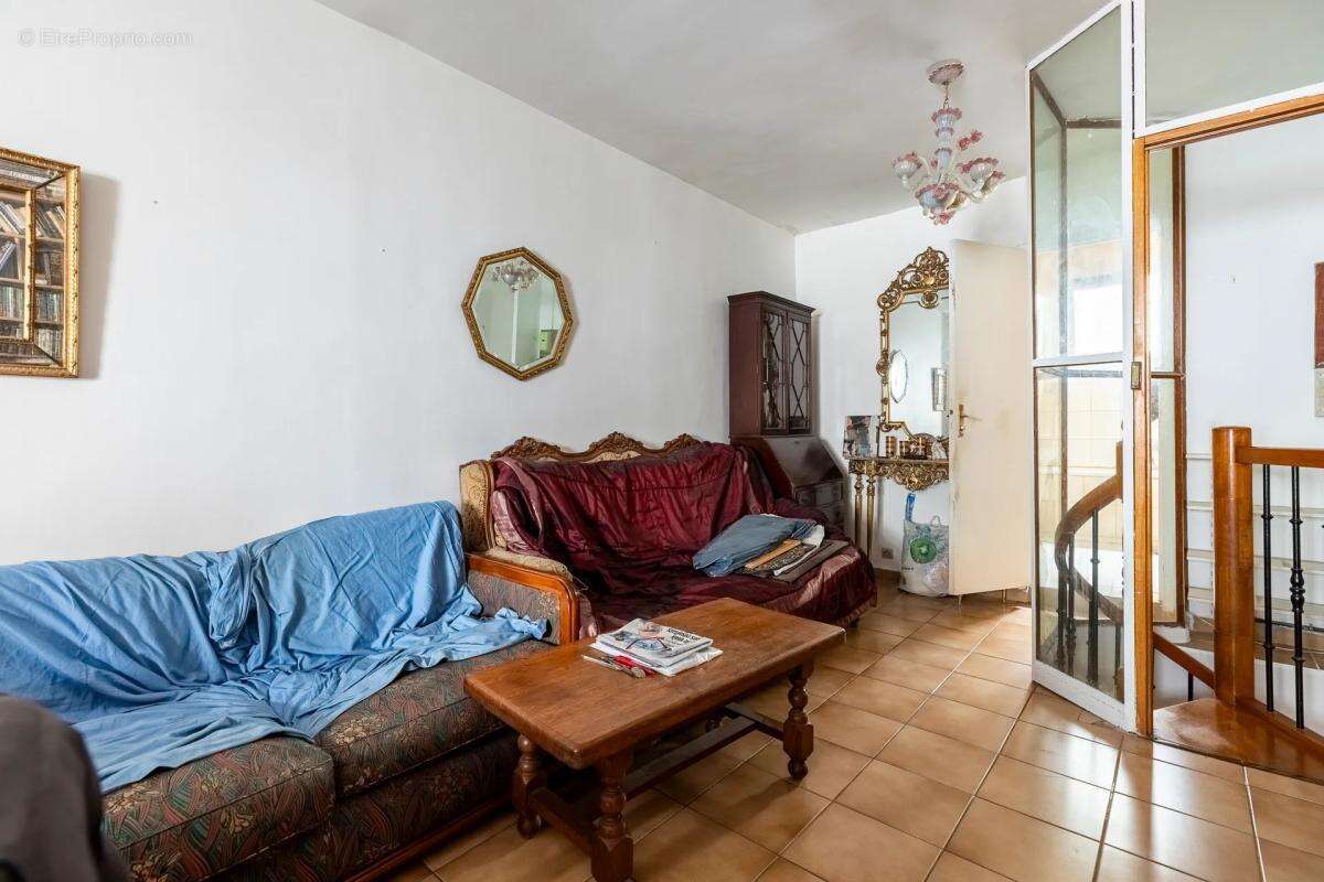 Appartement à PARIS-10E