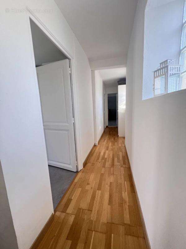 Maison à LES CLAYES-SOUS-BOIS
