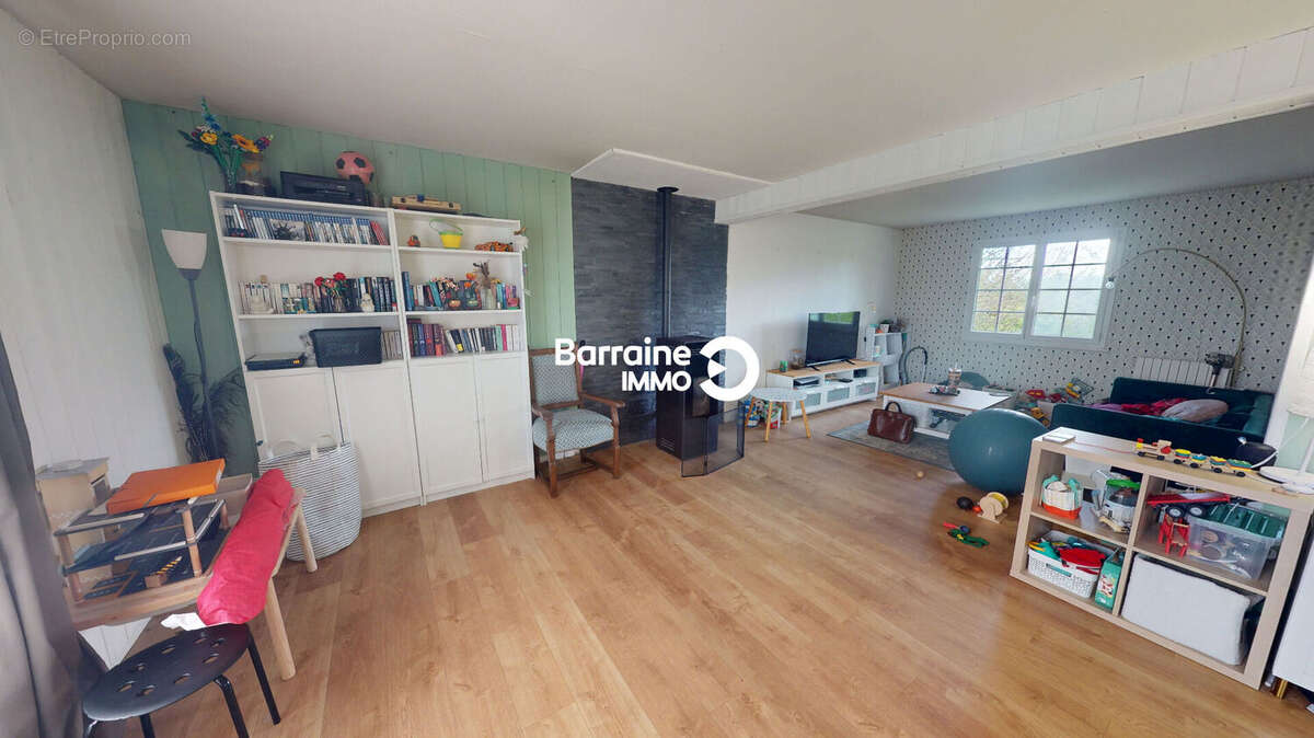 Maison à SAINT-THONAN