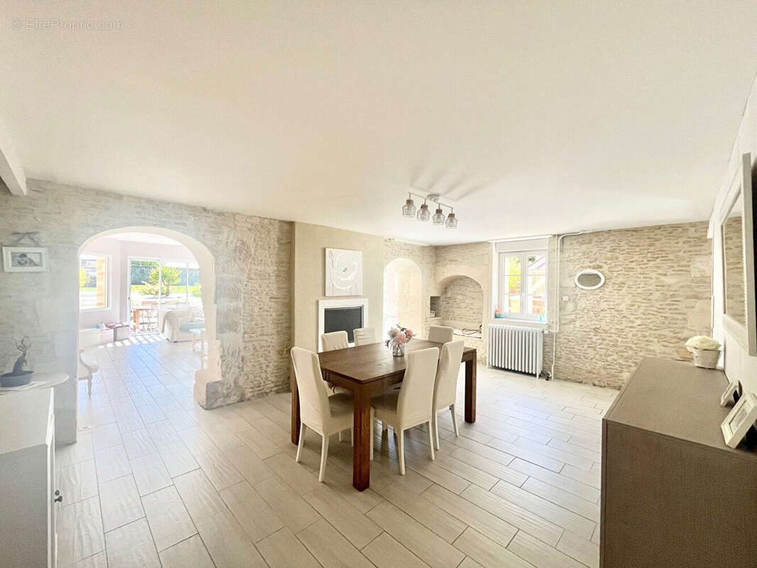 Maison à FRENOUVILLE
