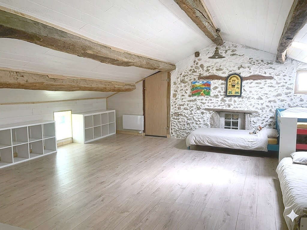 Maison à CHATILLON-SAINT-JEAN