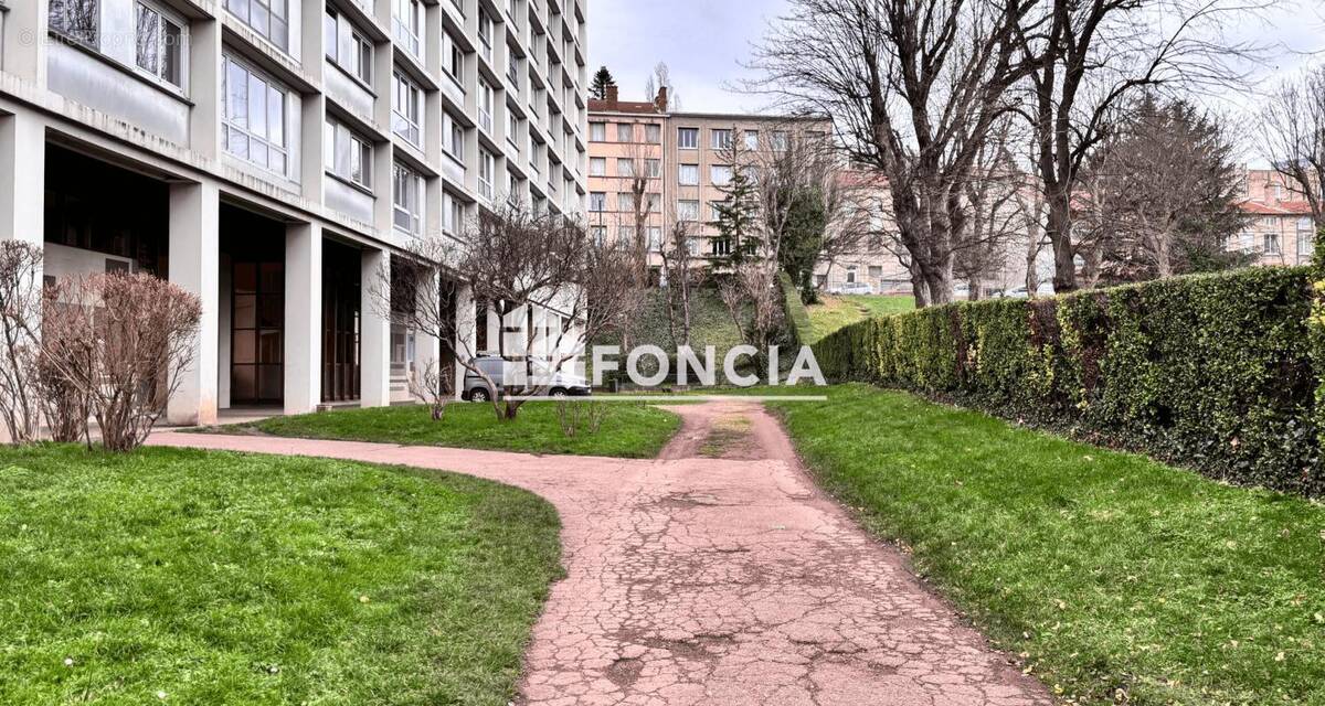 Appartement à SAINT-ETIENNE