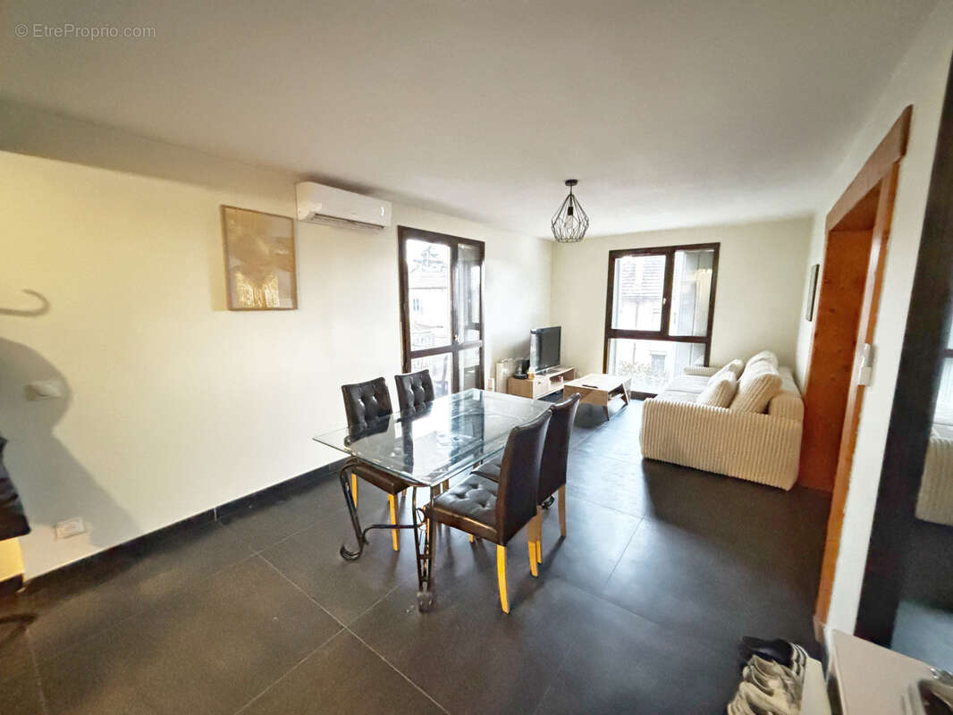 Appartement à BOURGOIN-JALLIEU