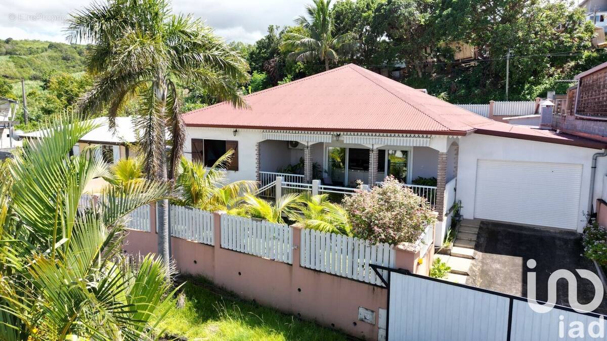 Photo 1 - Maison à SAINT-JOSEPH