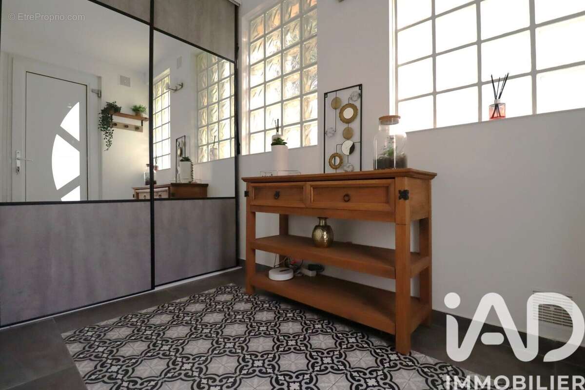 Photo 2 - Maison à GAGNY