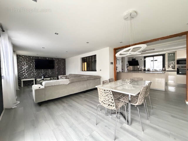 Maison à TREMBLAY-EN-FRANCE
