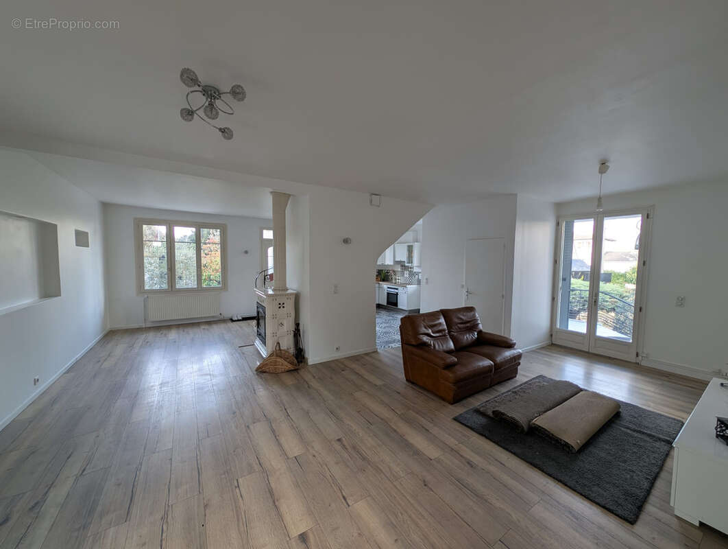 Maison à CORBEIL-ESSONNES