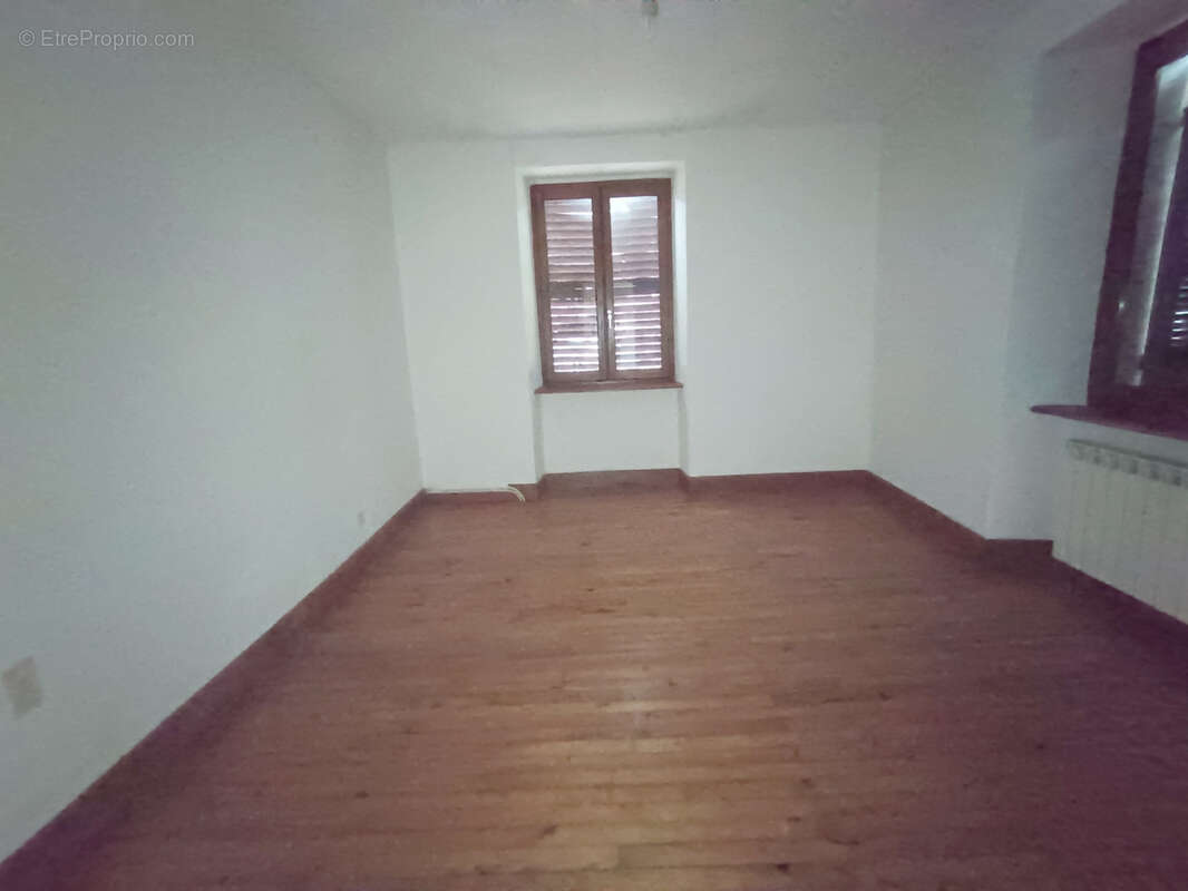 Maison à PLANCHER-BAS