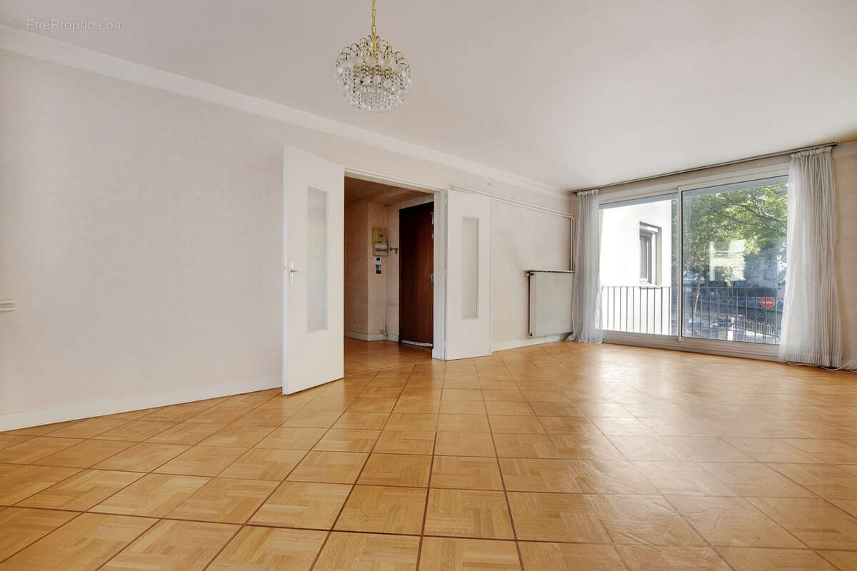 Appartement à PARIS-12E