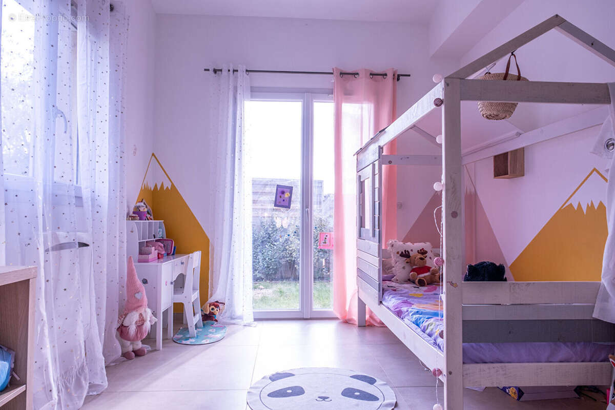 Maison à SAINTE-ANASTASIE-SUR-ISSOLE