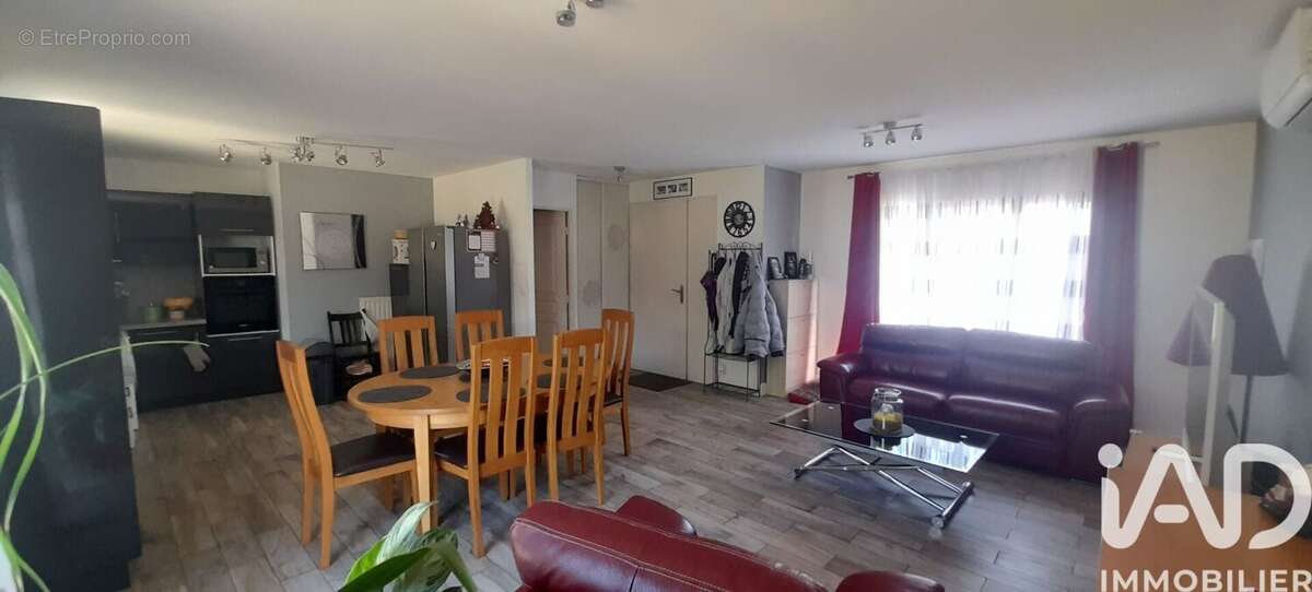 Maison 81 m² à La Chatre  - photo 2