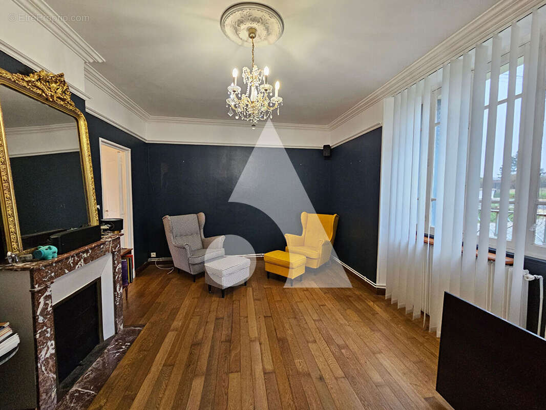 Maison secteur COULOMMIERS 6 pièces 195 M² - photo 6