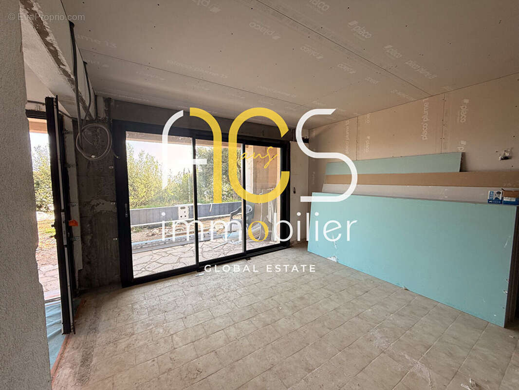 Maison à ROQUEBRUNE-SUR-ARGENS