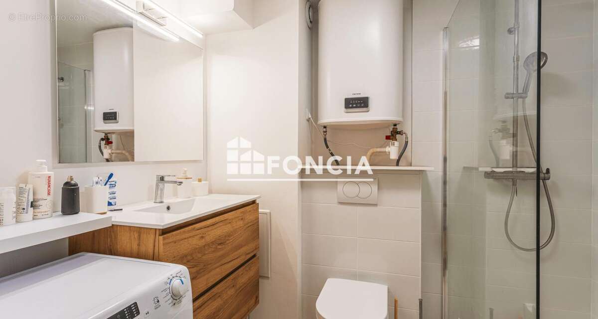 Appartement à BORMES-LES-MIMOSAS