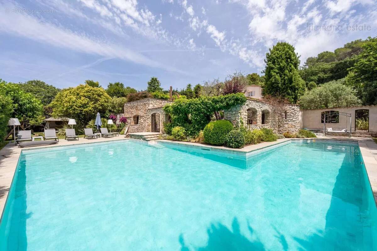 Maison à MOUANS-SARTOUX