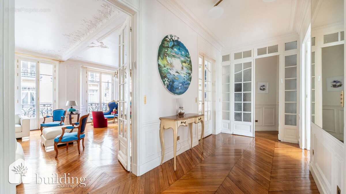 Jouffroy d'Abbans / Tocqueville Paris 17ème - Appartement 6 pièces 170,19 m² avec 2,56 m² de balcon - photo 6