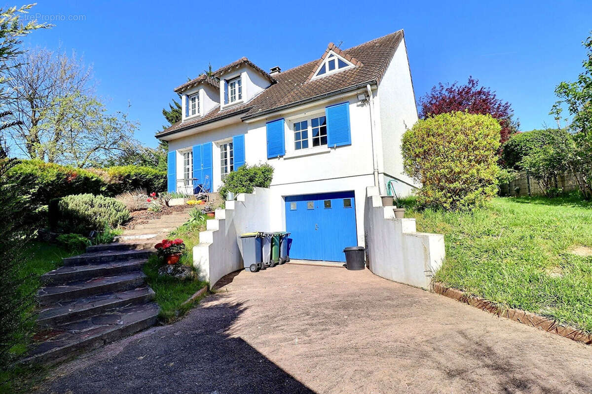 Maison à MAREIL-MARLY