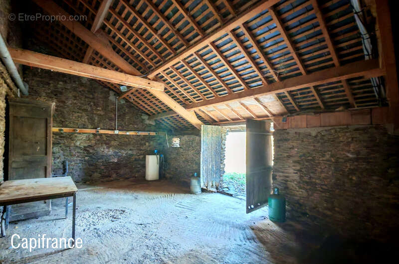 Maison à MAURE-DE-BRETAGNE