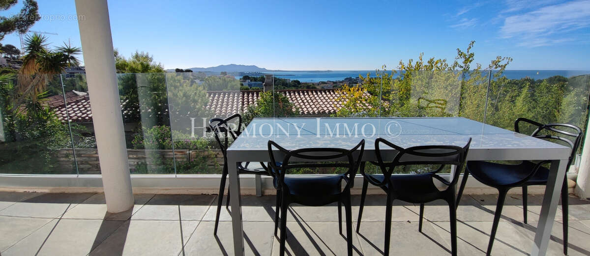 Vue Mer- Appartement T4 de 100m2 en rez-de-jardin à Bandol 83 150 (Var) - photo 11