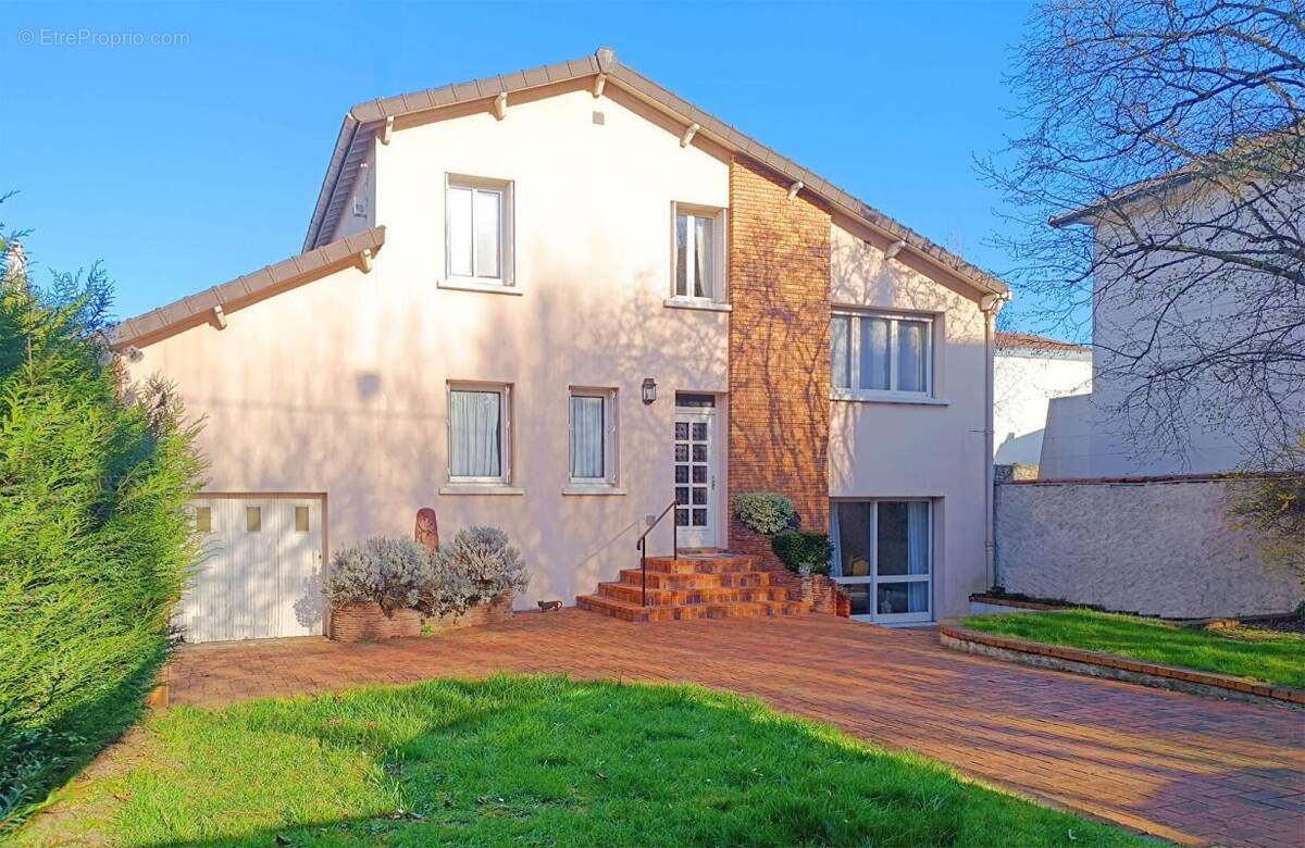 Maison à NEUILLY-PLAISANCE