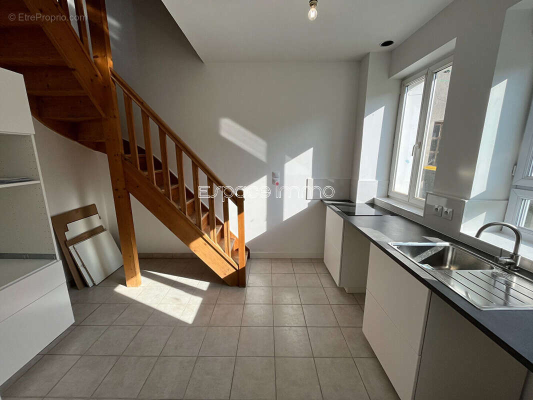 Ensemble immobilier vendu loué de deux maisons avec dépendances - 115m² - MONTVILLE - photo 9
