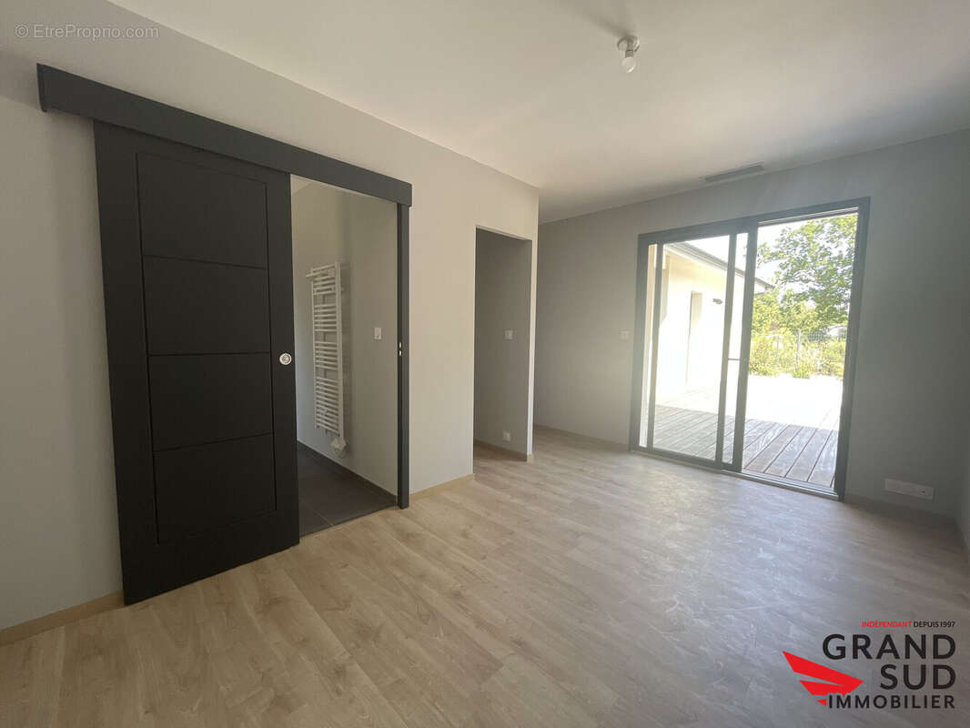 Maison 123 m² à Saint-Aubin-De-Medoc  - photo 5