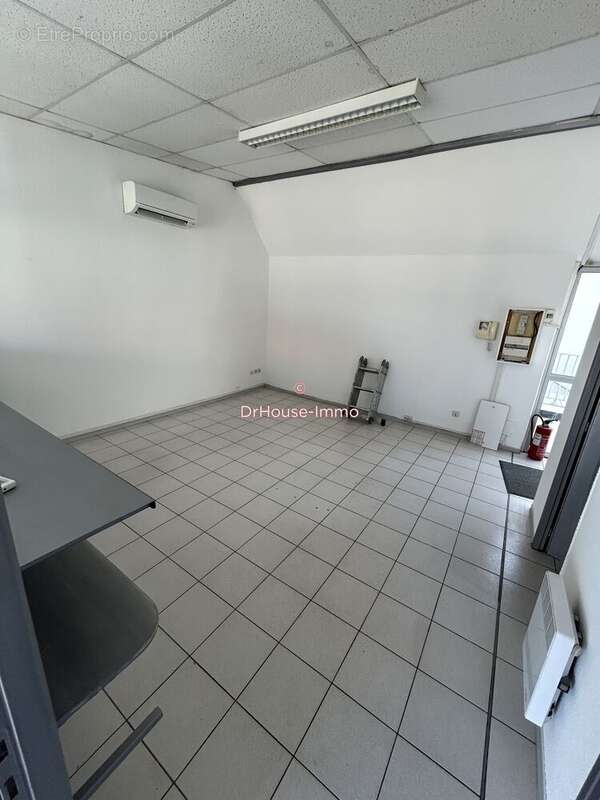Commerce 49 m² à Cabestany  - photo 7