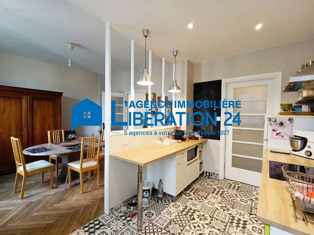 Appartement à SAINT-ETIENNE