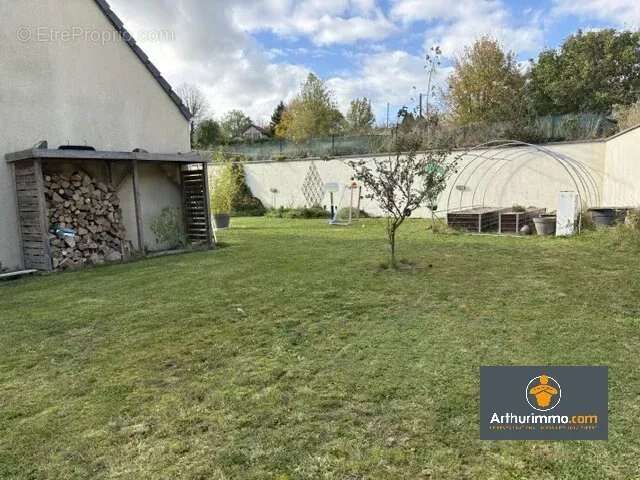 Maison à NEUFCHATEL-SUR-AISNE