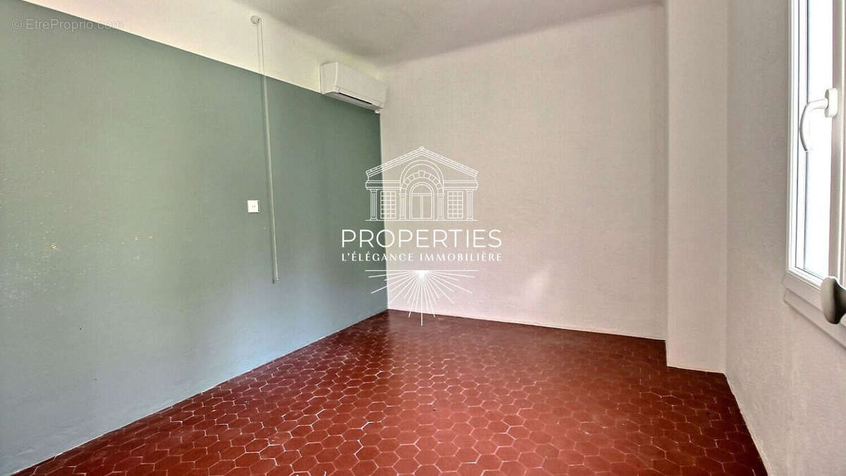 Appartement à BORMES-LES-MIMOSAS