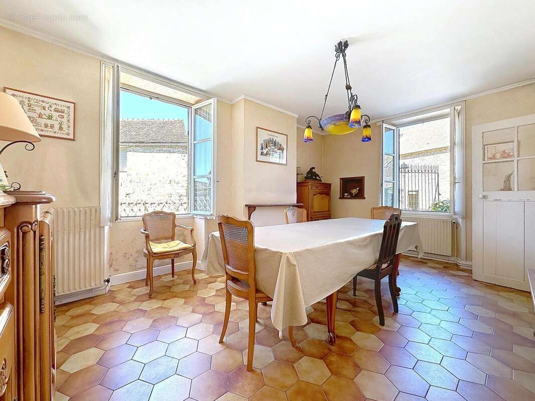 Photo 5