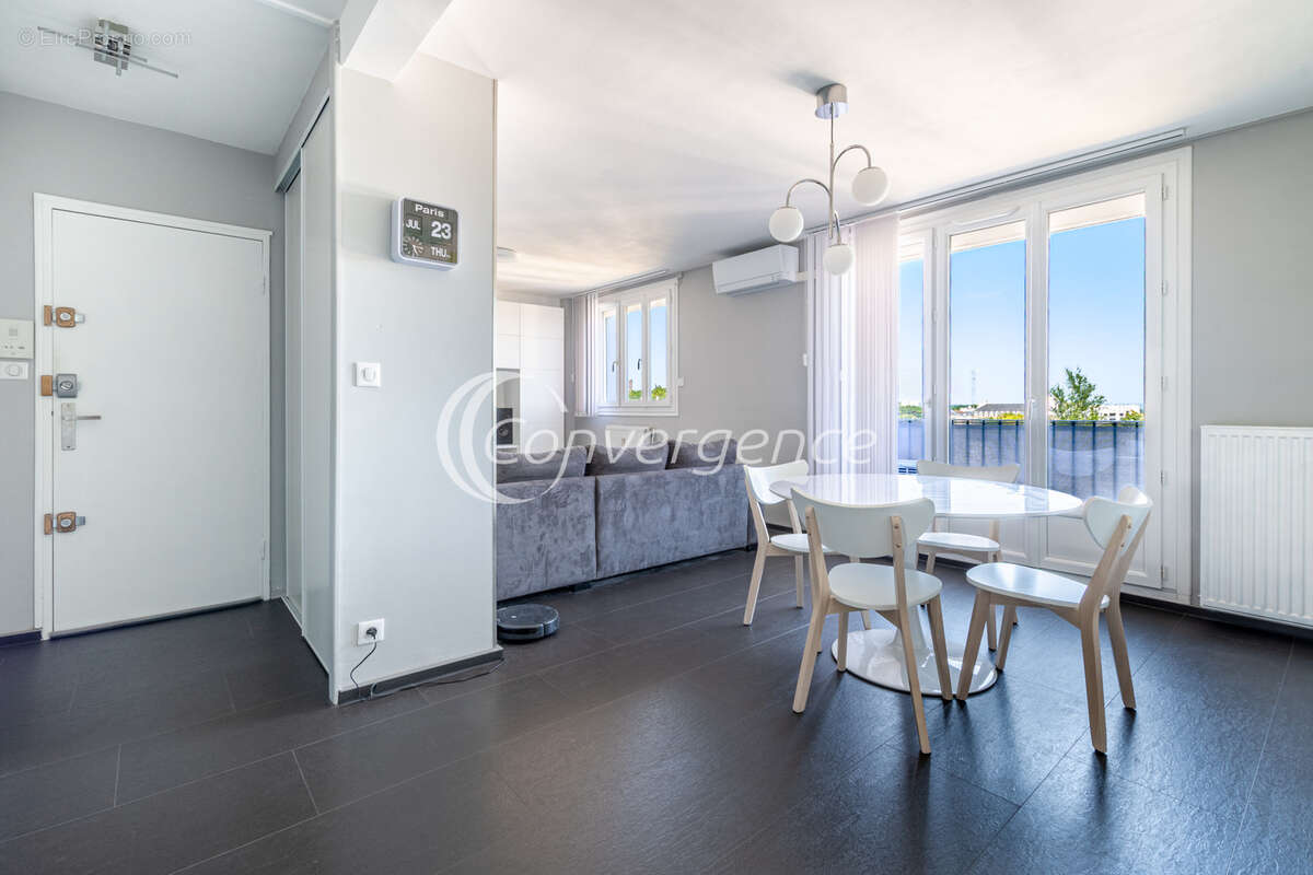 Appartement T3 - Dernier étage avec ascenseur - Garage - photo 5