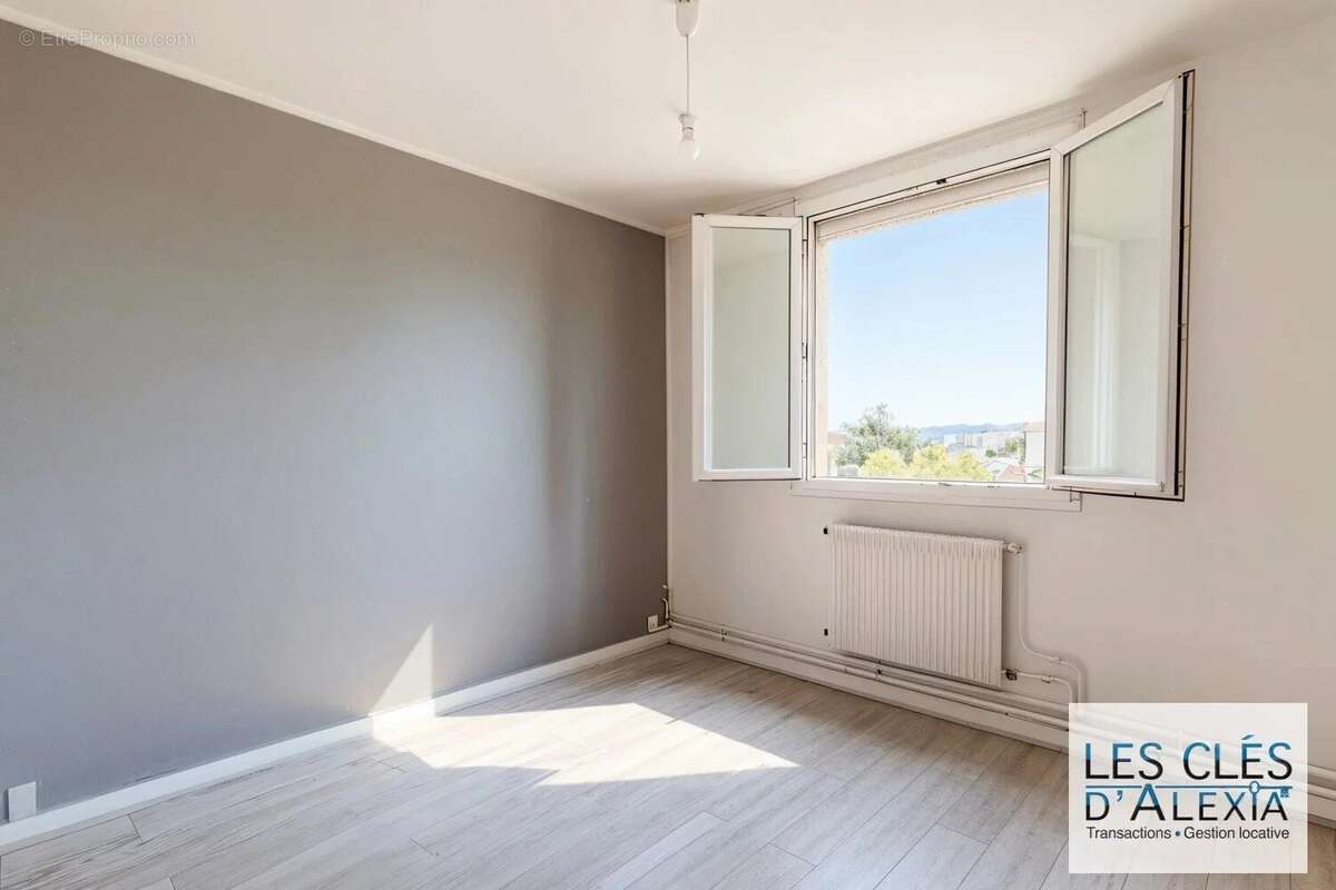 Appartement à VENISSIEUX