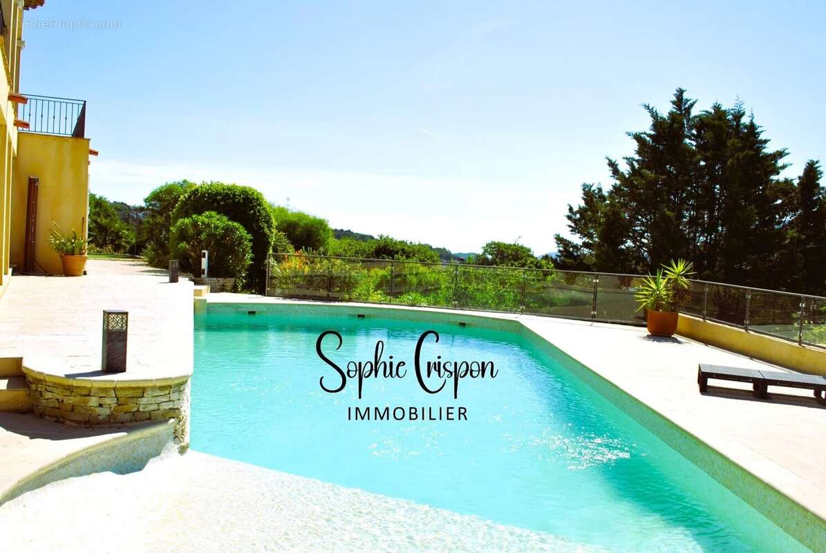 Maison à LES ADRETS-DE-L&#039;ESTEREL