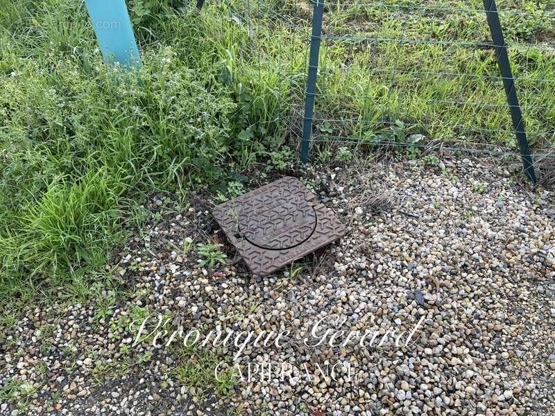 Terrain à SAINT-SEURIN-SUR-L&#039;ISLE