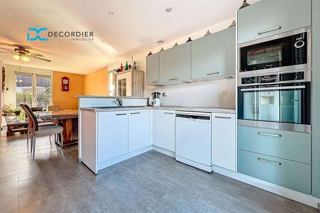 Maison individuelle a vendre a neuvecelle - photo 7