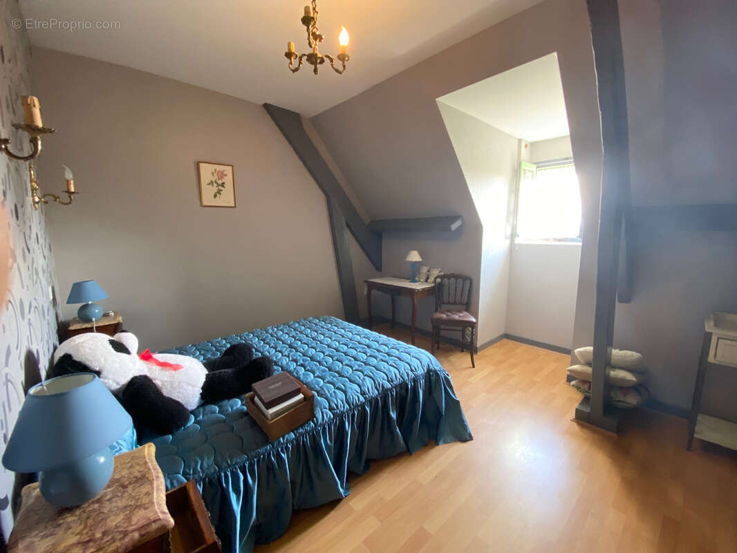 Maison à SAINT-PANTALEON-DE-LARCHE