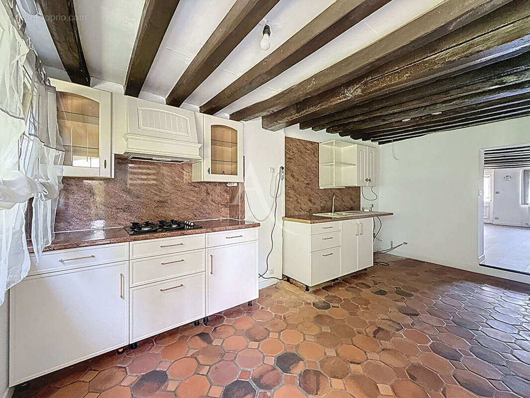 Saint Cyr sur Morin - Maison 3/4 chambres - garage et jardin de 449 m2 - photo 5