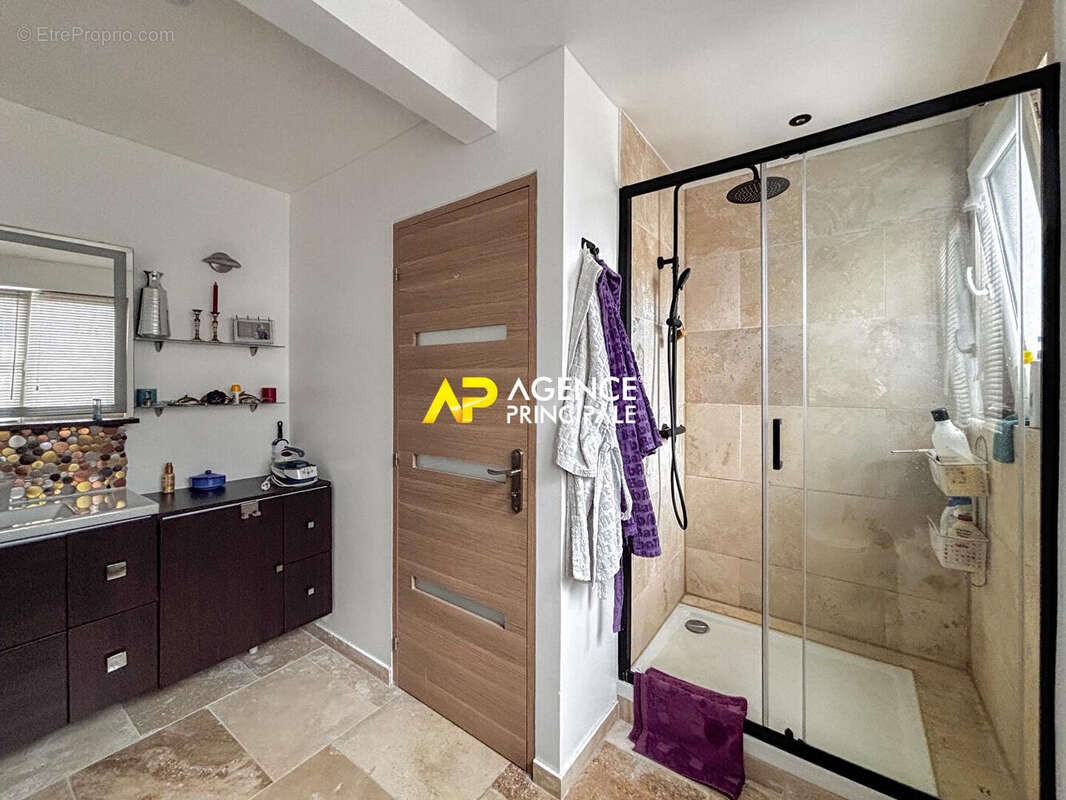 Maison à SARTROUVILLE