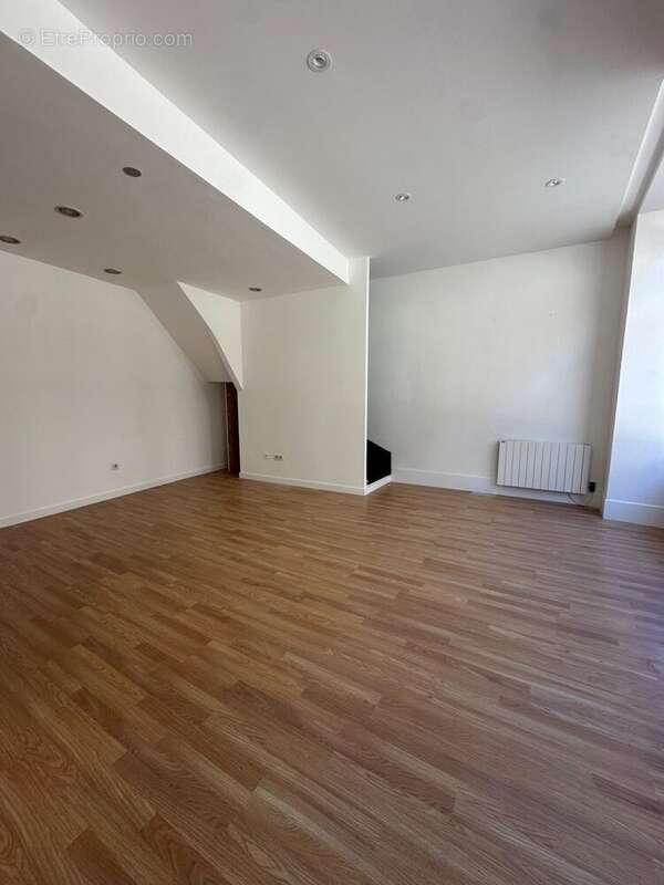 Commerce à TAIN-L&#039;HERMITAGE