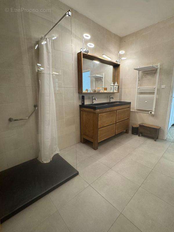 T4 124 m² avec piscine et 600m² de jardin - photo 7