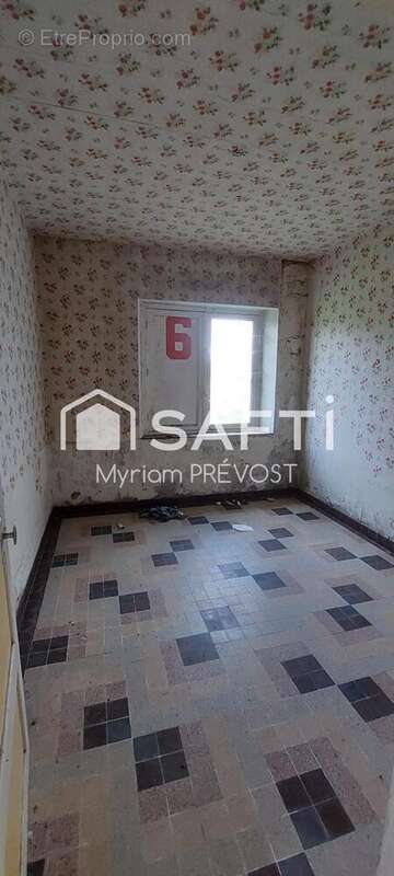 Maison 80 m² à Thevet-Saint-Julien  - photo 6