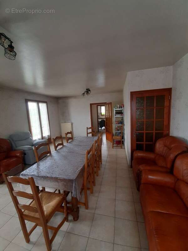 Maison à COUSSAC-BONNEVAL
