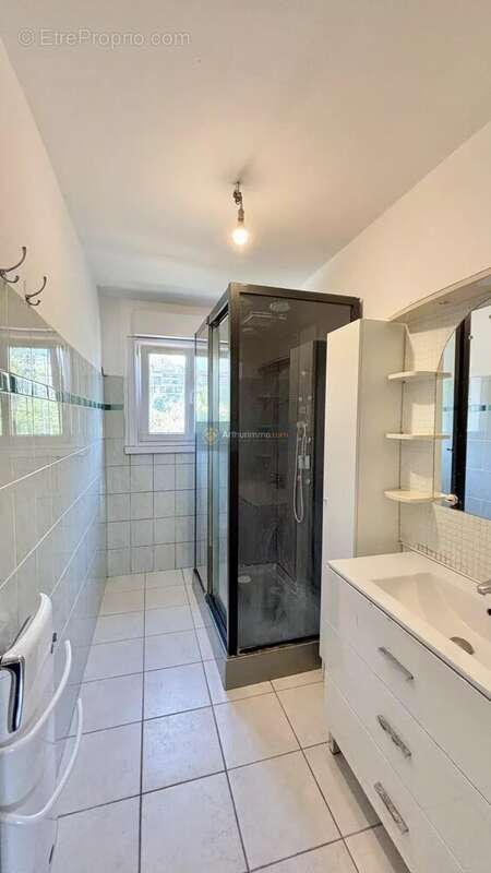 Appartement à LE MUY