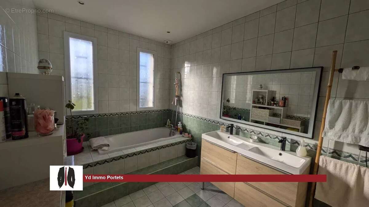 Maison à CASTRES-GIRONDE