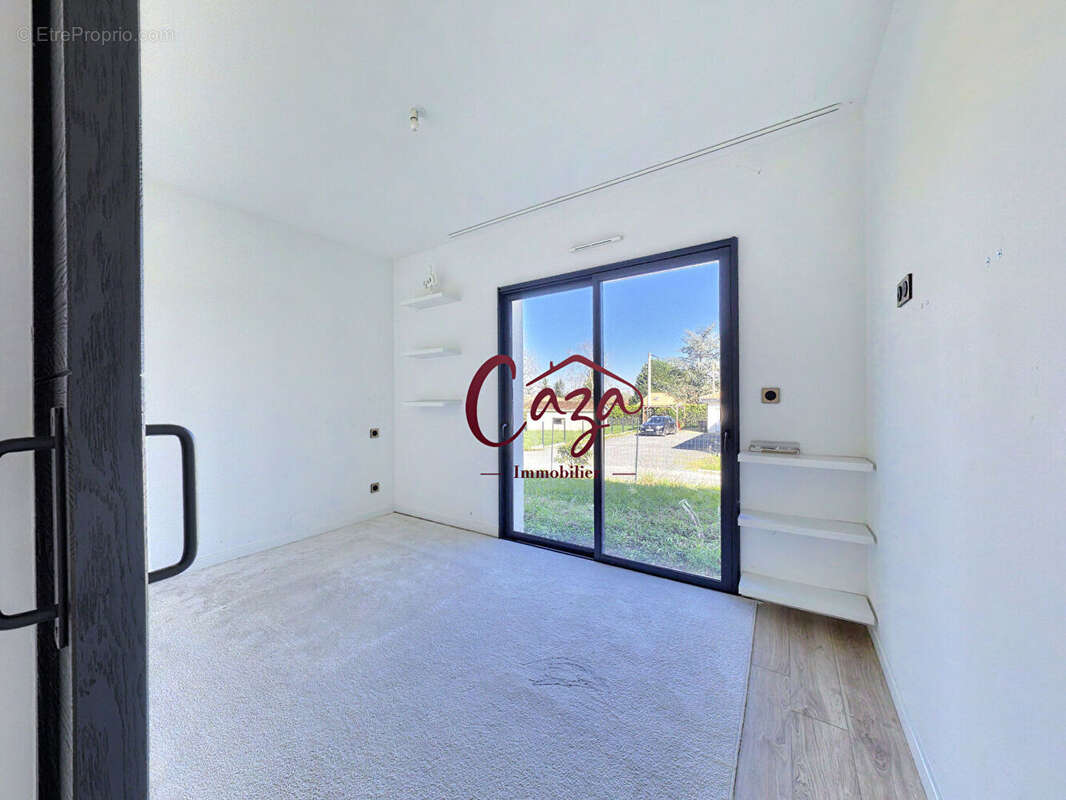 Maison contemporaine sous décennale - Secteur FARGUES SAINT HILAIRE - photo 9