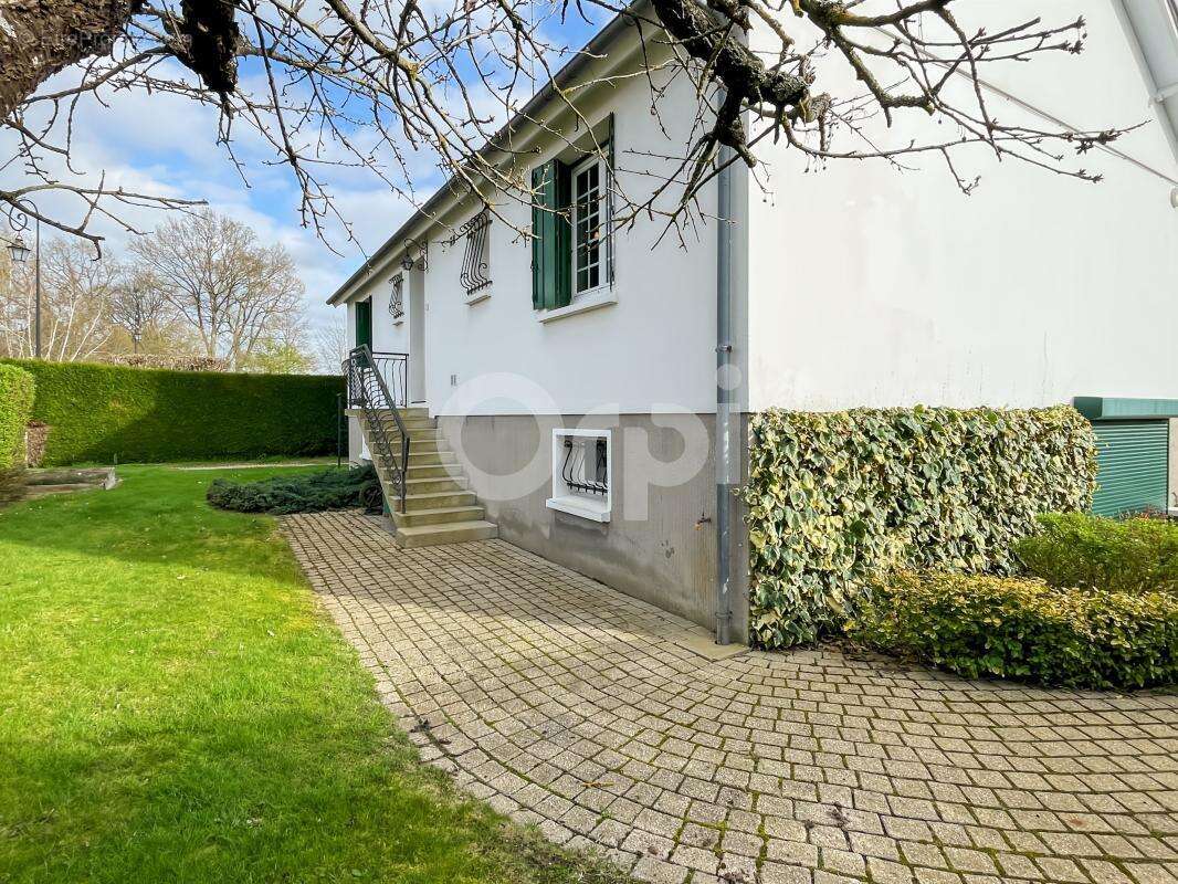 Maison à ARNIERES-SUR-ITON