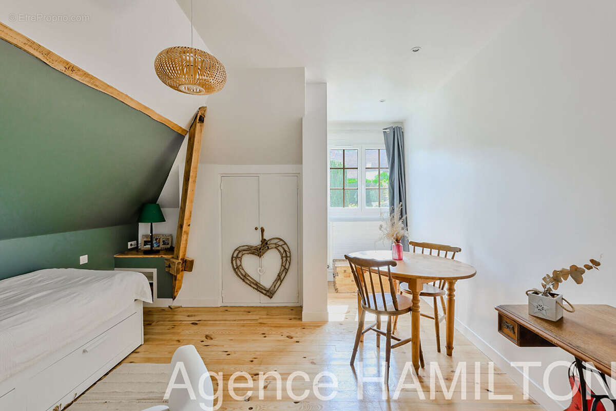 Maison familiale d'exception à l'Etang-La-Ville/ Marly-Le-Roi - photo 10