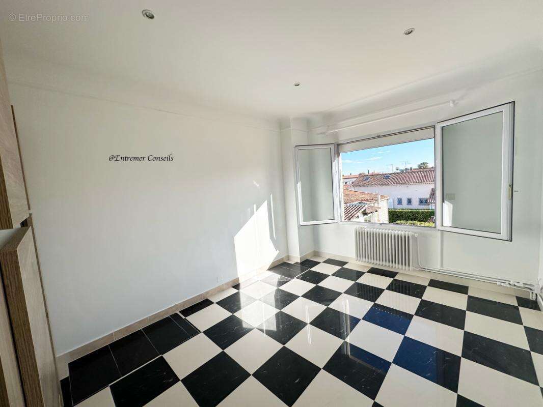 Maison à VILLENEUVE-LOUBET